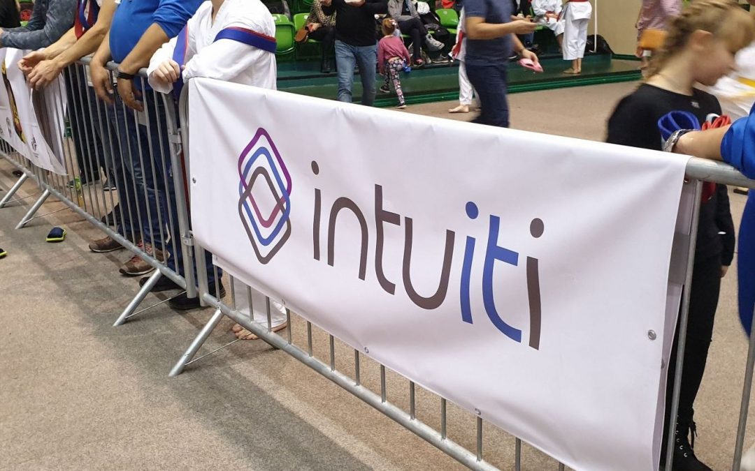 Firma Intuiti sponsorem turnieju karate